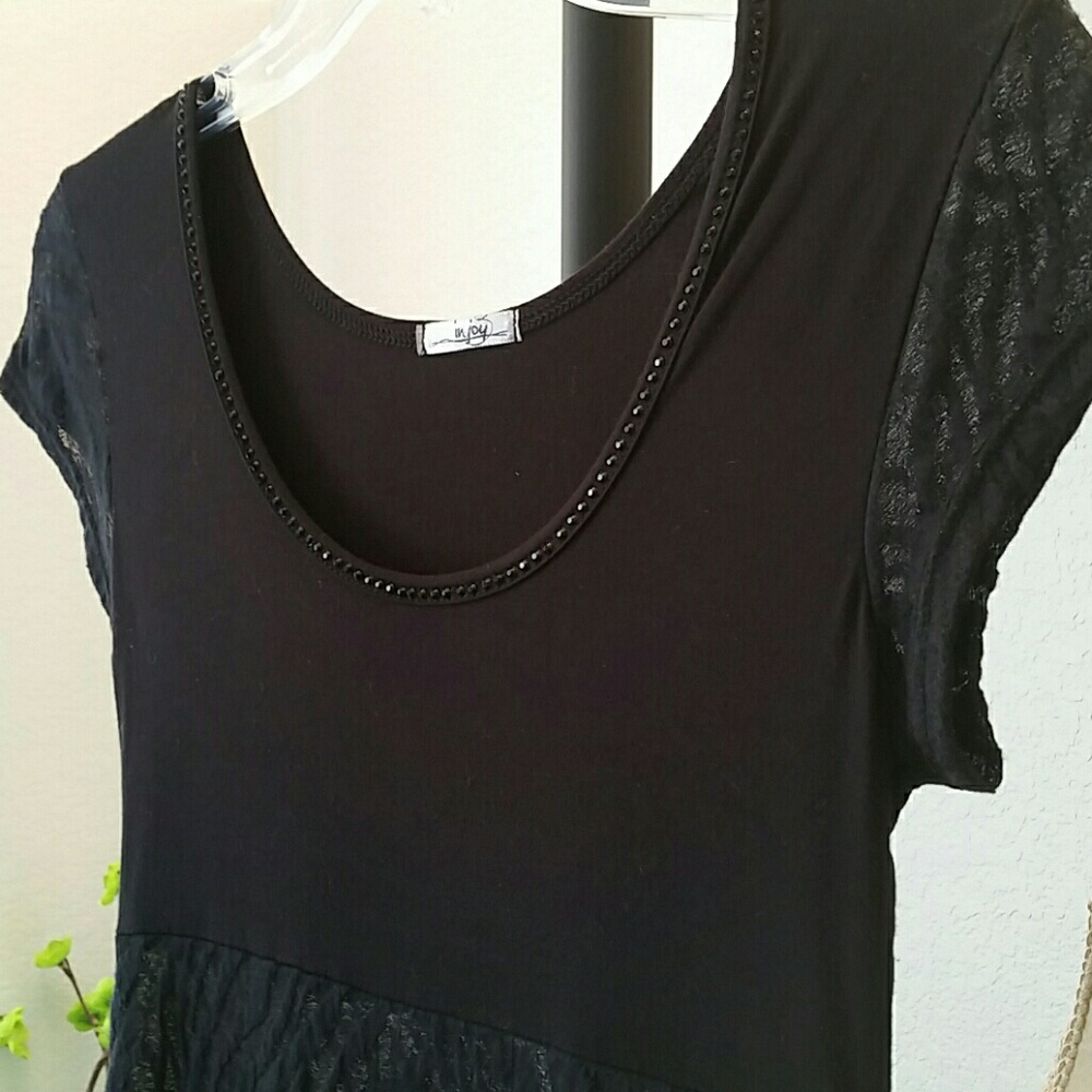 in joy... lace tee